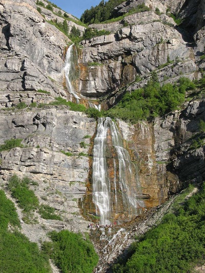 Provo-Bridal-Veil-Falls_WikiMikeScalora_400 Bridal Veil Falls near Provo, Utah by Mike Scalora. The enormity of this waterfall is evident when you spot the people near the bottom of the photo.
