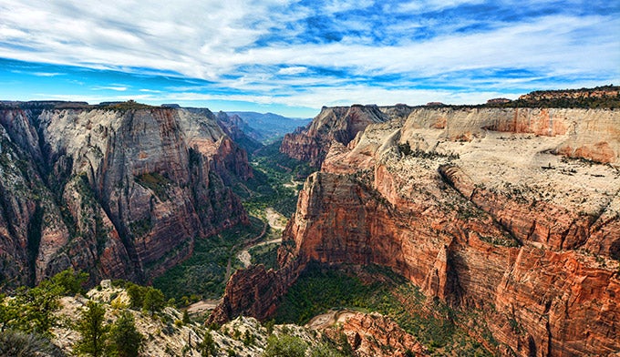 Zion-Observation-Point_DP_680 Observation Point in Zion National Park on a cloudy day