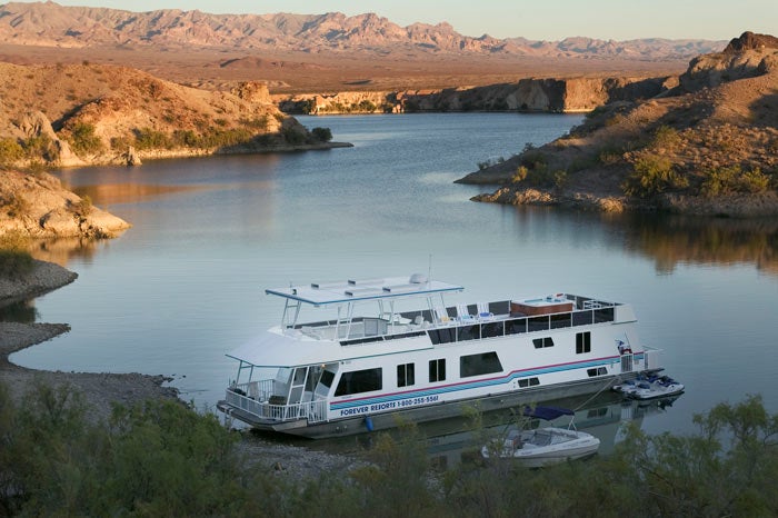ForeverHouseboat-CottonwoodCove_courtesy_700 Houseboat on Cottonwood Cove, Lake Mohave