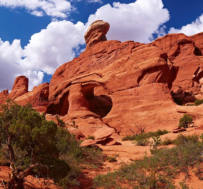Arches-Tower-Arch_DP_700v Tower Arch in Arches National Park