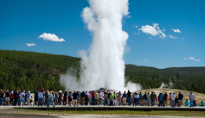 Yellowstone-Old-Faithful Yellowstone Old Faithful